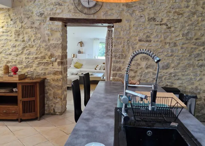 Demeure En Pierre Avec Piscine Privee